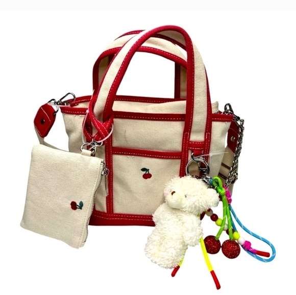 🔹️Madden Girl 🔹️viral cherry tote with charms - Picture 1 of 5